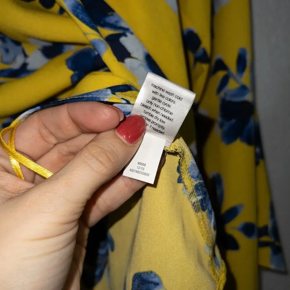 Elizabeth & James Yellow Floral‎ Peasant Top Size Medium